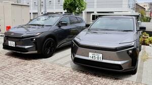トヨタ自動車の電気自動車「bZ4X」(右)と「bZ4Xツーリング」