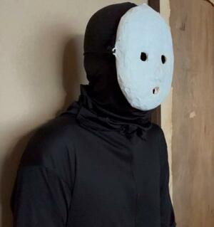 「ずっと家にいるためヒットの実感はあまりない」と話す雨穴さん