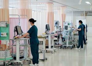 　東京ベイ・浦安市川医療センターでの集中治療＝２０２５年１２月、千葉県浦安市