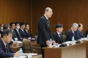 　会議であいさつする大阪メトロの河井英明社長＝１４日午後、大阪市役所