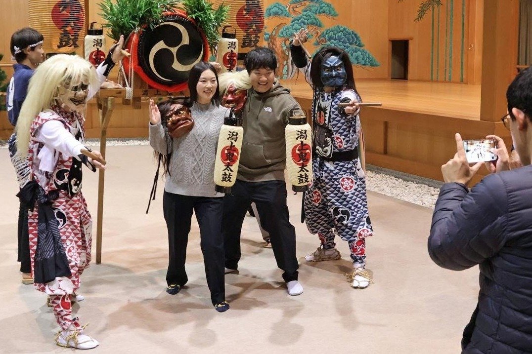 鬼太鼓の面（オンデコの面）新潟県佐渡陶芸館　サイン入り　昭和レトロ激レア希少品 鬼太鼓面（おんでこ面）