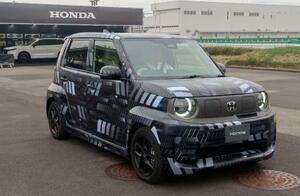 　記者が試乗したホンダの小型電気自動車＝１０月、栃木県芳賀町