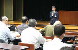 次期衆院選小選挙区向けの立候補予定者説明会=7日、県庁