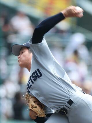 中越－関東第一　中越先発の雨木天空＝甲子園