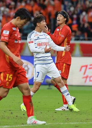 後半、FW谷口海斗がゴールを決める=国立競技場