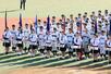 開会式で整列する選手たち＝金沢市民野球場