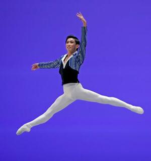 第54回ローザンヌ国際バレエコンクールの最終選考で、5位に入賞した佐居勇星さん=7日、スイス・ローザンヌ(共同)