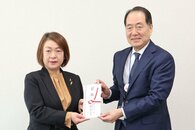 原信が県フードバンク推進協議会に100万円分の自社商品券寄付　「ＳＯＳ急増する時期、心強い」