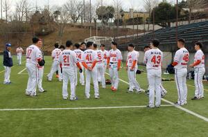 春季キャンプをスタートさせたオイシックスの選手たち=静岡県伊豆市(オイシックス新潟アルビレックスBC提供)