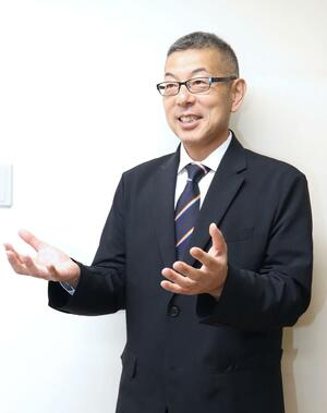 野球を通した地方創生への熱い思いを語る村山哲二さん=柏崎市駅前2