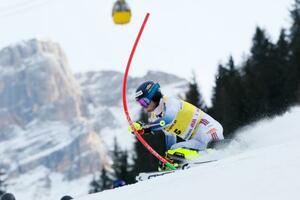 　アルペンスキーＷ杯、男子回転第４戦を制したアトルリー・マグラース＝２２日、アルタバディア（ゲッティ＝共同）