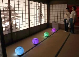 夜の笹川邸を明かりで彩るイベント「和のヒカリ」=新潟市南区味方