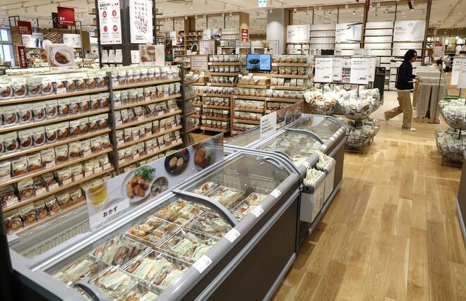 ２月２８日にオープンする「無印良品アクロスプラザ長岡」＝長岡市沖田１