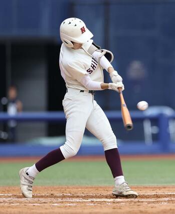 新潟北－新潟商　４回新潟商１死三塁、野田大斗が適時打を放ち３－２＝エコスタ