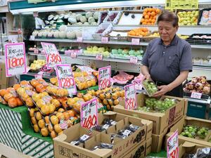 9月20日に閉店する食料品店「いまいストアー」=上越市