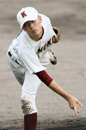 加茂－敬和学園　６回から救援し、２回を無失点に抑えた加茂の小柳舜＝新発田市五十公野