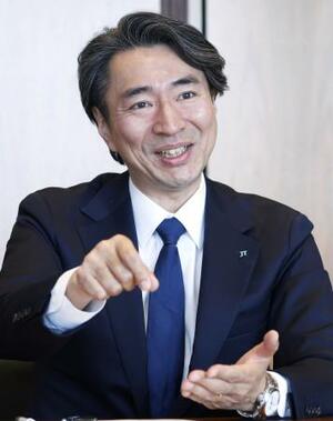 　インタビューに応じる日本たばこ産業の筒井岳彦社長