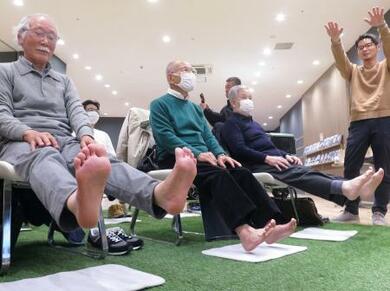 【値下げ不可】足踏み運動 楽天市場】[介護の専門家監修] 健康ステッパー ステッパー 座ったまま