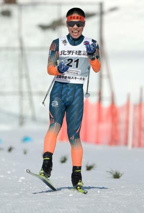 複合男子　連覇を達成した竹田葵（妙高高原）＝長野県野沢温泉村