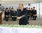 治水工事の殉職者を追悼した大河津分水慰霊式＝１８日、燕市大川津