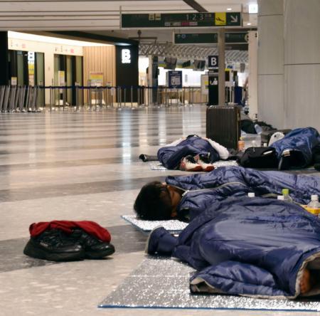 新千歳 受験生ら４千人足止め 新潟日報デジタルプラス