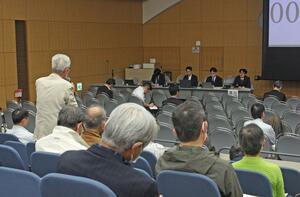 緊急時対応の最終案などに関する住民説明会=1日、柏崎市