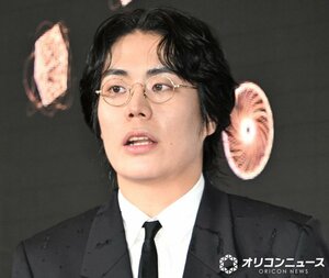 映画監督としてレッドカーペットに登壇した令和ロマン・高比良くるま（C）ORICON NewS inc.