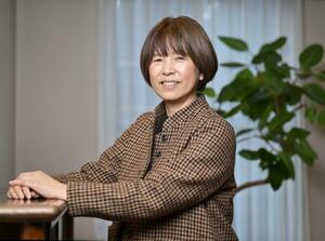 　「晴れの日の木馬たち」を刊行した原田マハさん