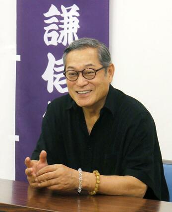 「謙信をよく知る上越の皆さんに誇れるような姿をお見せしたい」と話す松平健さん＝東京都新宿区