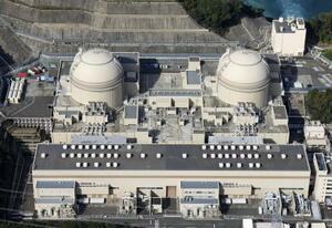 関西電力大飯原発の3号機(右)、4号機=福井県おおい町