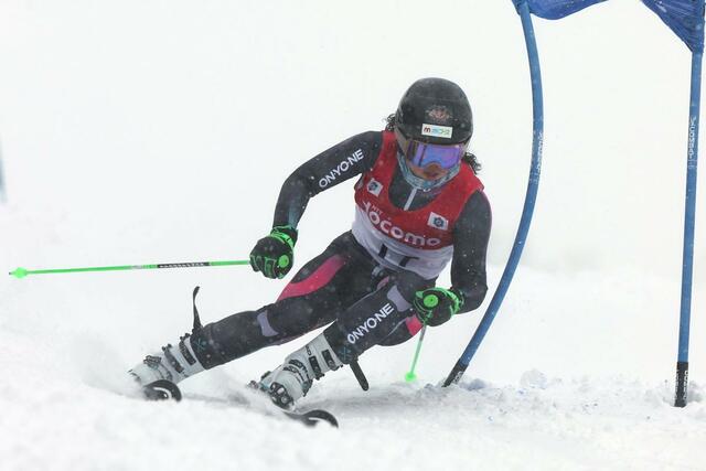 少年女子大回転で優勝した森村日菜(関根学園)=湯沢町