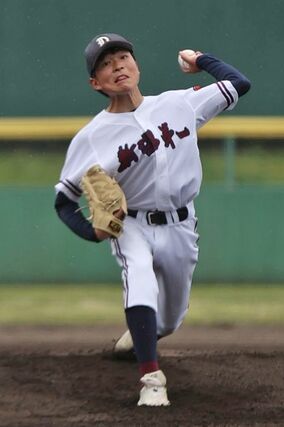 新潟第一－柏崎　新潟第一の先発、加藤玄馬＝新発田市五十公野