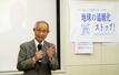 会合で講演する増田善信さん=2019年7月、東京都練馬区(田中史子さん提供)