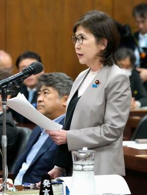 衆院法務委で質問する自民党の稲田朋美元防衛相=27日午前