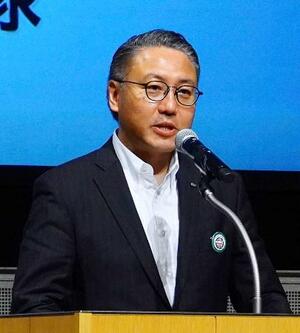 福岡市で開かれたシンポジウムで、あいさつする長崎県の大石賢吾知事=29日午後