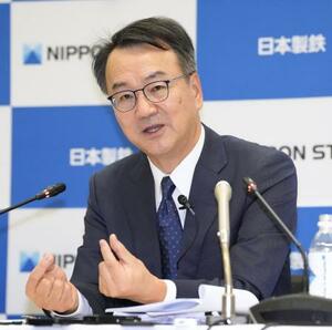 記者会見する日本製鉄の今井正社長=12日、東京都千代田区