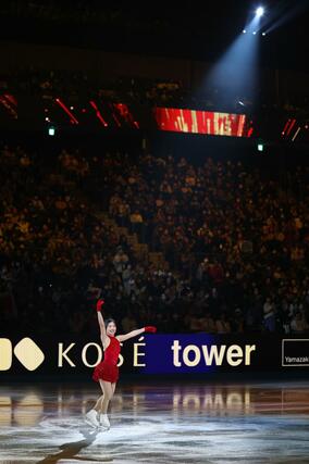 エキシビションで演技する中井亜美