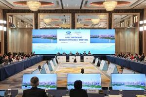 中国広東省深セン市で開かれたAPECの高官会議=12日(新華社=共同)