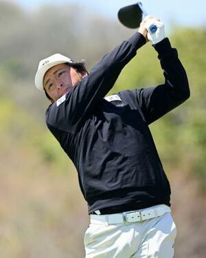 　最終調整する金子駆大＝東建多度ＣＣ名古屋