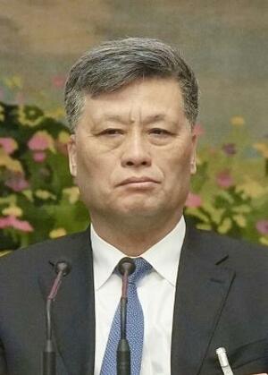 　馬興瑞氏