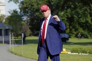 トランプ米大統領=21日、ワシントン(AP=共同)