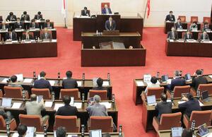 6氏による一般質問が行われた県議会12月定例会=12月6日、県議会