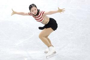 四大陸選手権で初出場制覇を狙うフィギュアスケート女子の中井亜美＝２０２５年１２月、ＩＧアリーナ