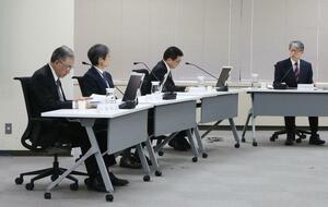 原子力災害対策指針の見直しについて議論する原子力規制委員会=1月17日、東京