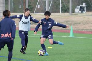 リーグ全試合に出場し、チームを支えるＤＦ園田瑞貴＝聖籠町