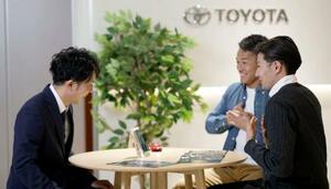 プラスヴォイスが提供する遠隔手話通訳の利用イメージ(トヨタ自動車提供)