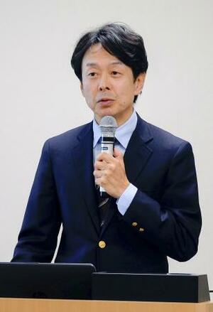 　記者会見する富山大の北村寛教授＝２８日午前、東京都中央区
