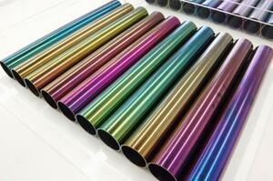 　対米投資に関心のある企業として名前の挙がった金属表面処理の「オロル」の製品＝３月、鳥取市