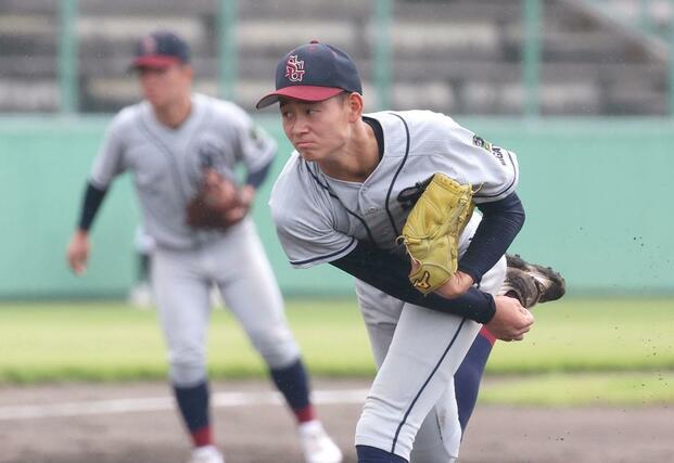 新潟商－関根学園　８回を無失点に抑えた関根学園の先発佐伯大和＝新発田市五十公野