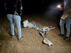 アンカラで見つかった機体の破片とみられる残骸=23日(アナトリア通信提供・ゲッティ=共同)